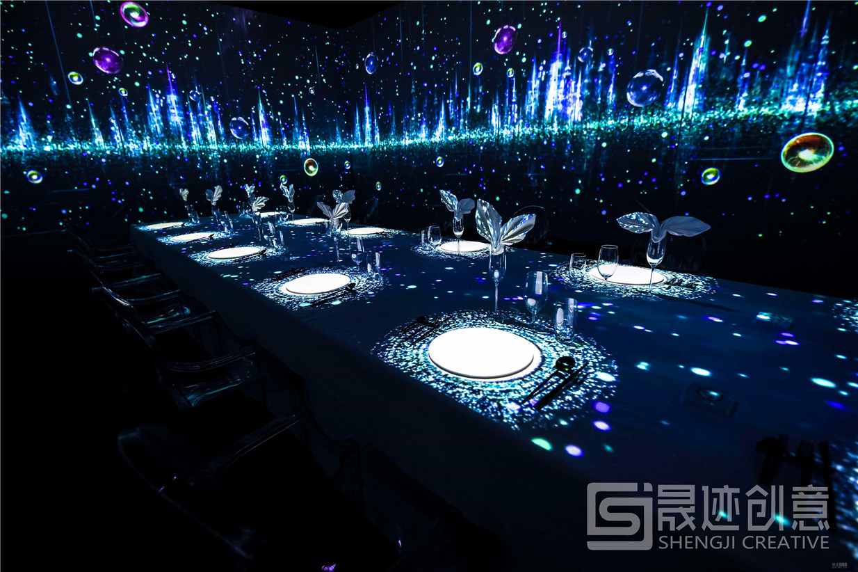 全息沉浸式投影餐廳.jpg 全息沉浸式投影餐廳.jpg